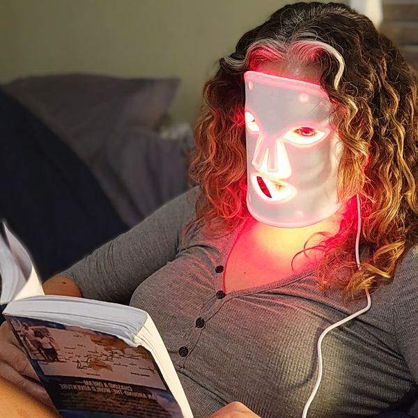 DermaGlow LED-Mask + 3 Free Serums Trial Subscription